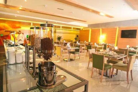Al Khoory Executive Hotel Al Bada in Dubai — foto 13