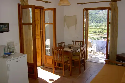 Green Hill Studios & Appartments in Δημοτική Ενότητα Βαθέος — foto 2