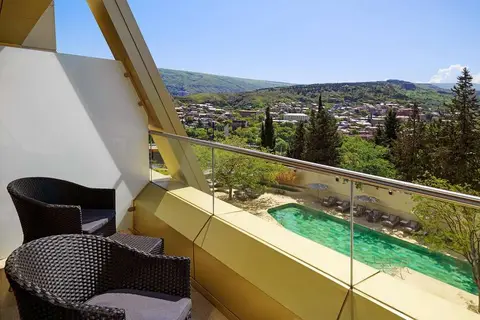 Sheraton Grand Tbilisi Metechi Palace in Tbilisi — foto 21