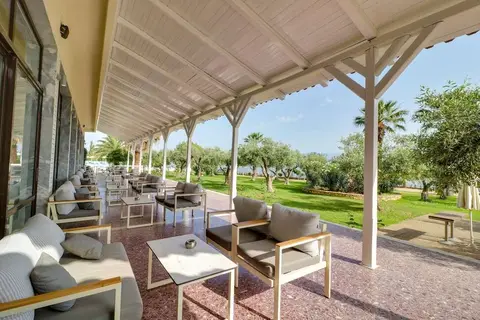 Calamos Beach Hotel in Άγιοι Απόστολοι — foto 13