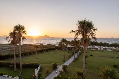 Costa Angela Seaside Resort in Lambi, foto 6