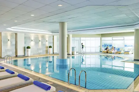 Mediterranean Beach Hotel in Limassol — foto 10