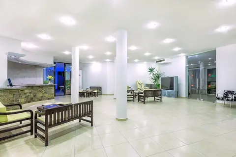 Xenios Dolphin Beach Hotel in Possidi, foto 23