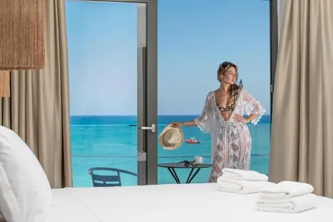 Golden Bee Lifestyle Hotel in Δημοτική Ενότητα Μαλίων — foto 28