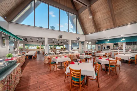 Maui Beach Hotel in Kahului — foto 12