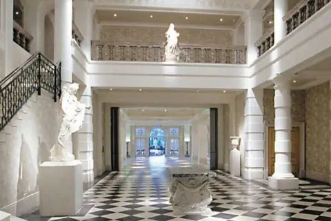 Anantara Villa Padierna Palace Benahavis Marb in Benahavís — foto 17