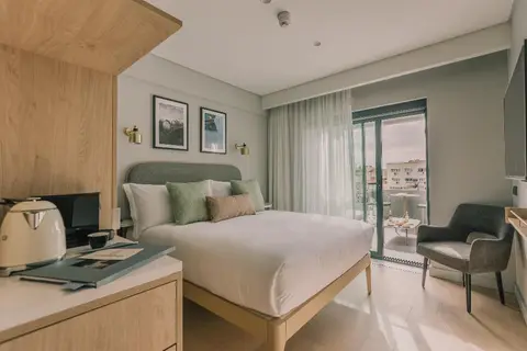 Wilde Aparthotels Lisbon Liberdade in Almada — foto 28