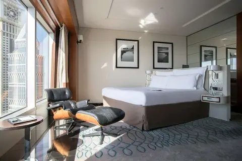 Jumeirah Emirates Towers in Dubai — foto 28