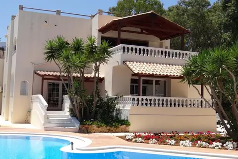 Perla Beach in Agia Marina — foto 3