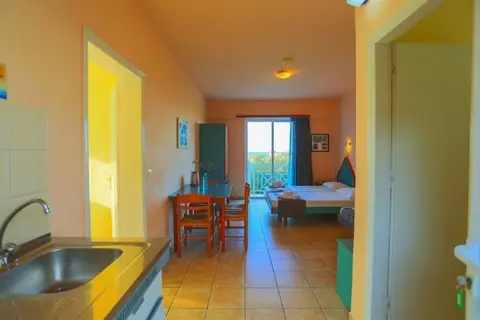 Filoxenia Hotel - Apartments in Θεολόγος — foto 7