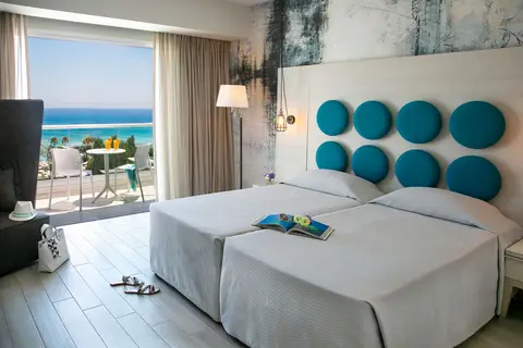 Vangelis Hotel & Suites in Παραλίμνι — foto 24