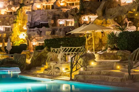 Caves Beach Resort in الاحياء — foto 5