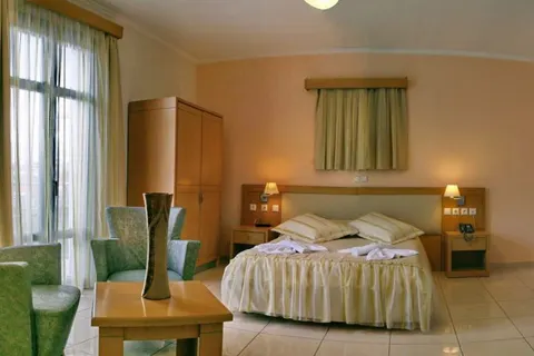 Theofilos Superior Hotel in Petra — foto 4