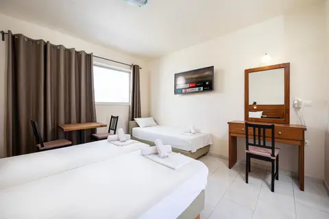 Mammis Beach Hotel in Καρδάμαινα — foto 16