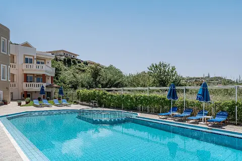 Artemis Apartments in Kato Stalos, foto 5