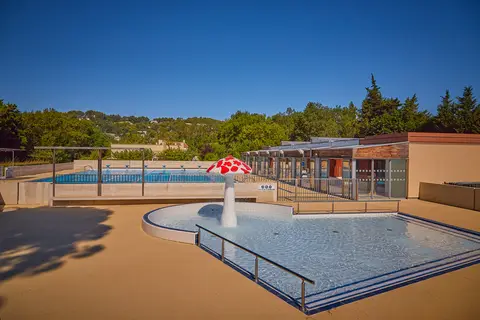 Camping Les Avignon in Villeneuve-lès-Avignon — foto 7