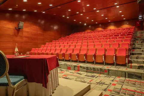 VIP Executive Art’s Hotel in Almada — foto 23