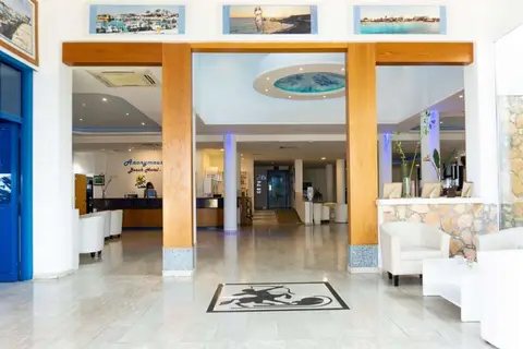 Anonymous Beach Hotel in Αγία Νάπα — foto 19