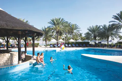 JA Beach Hotel in Ja Ocean View Hotel Padel Tennis Court — foto 2