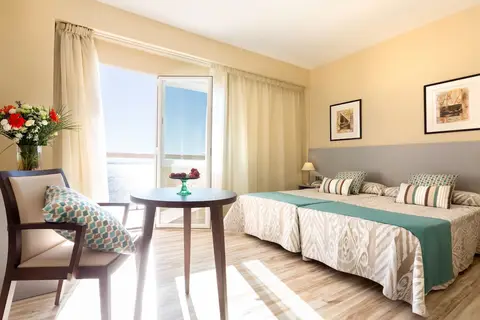 Izán Cavanna Hotel in San Javier — foto 24