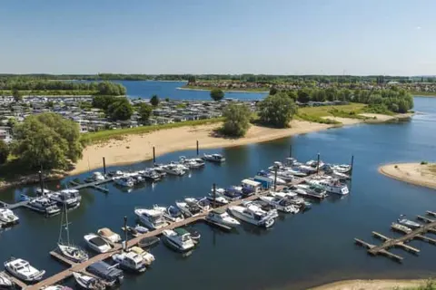 Recreatiepark Rhederlaagse Meren foto 1