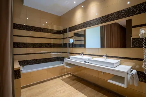 Hotel Golden Barcelona in Vallromanas — foto 14