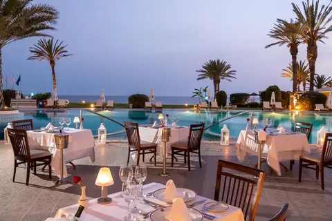 Constantinou Bros Athena Beach Hotel in Γεροσκήπου — foto 3