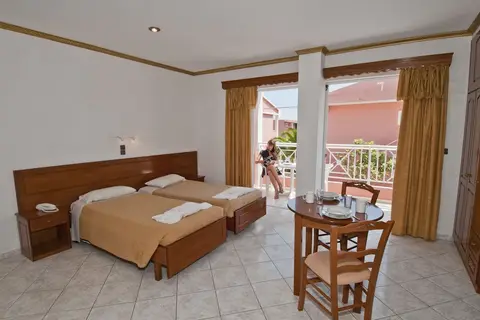 Angelina’s Hotel & Apartments in Σιδάρι — foto 12