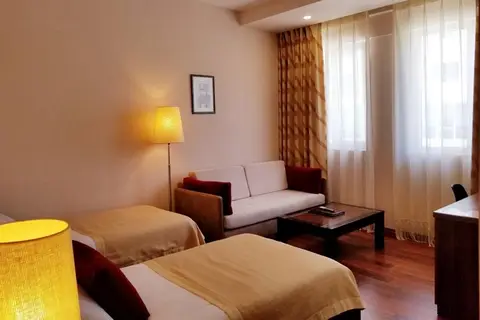 Aragosta Restaurand-Hotel in Durres — foto 8