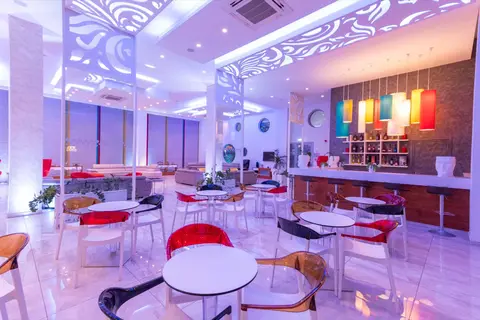 Nicholas Color Hotel in Ayia Napa — foto 4
