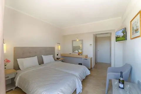 Hotel Livadi Nafsika in Δασσιά — foto 10