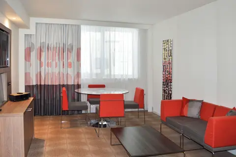 Novotel London Brentford in Londen — foto 23