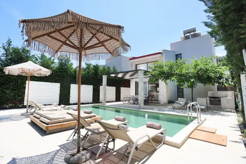 Nusa Suites & Villas in Pallini Municipal Unit — foto 8
