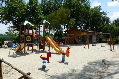 Camping hu I Pini Village in Fiano Romano — foto 14