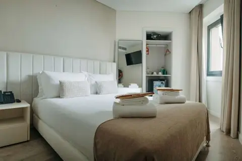 Next Level Premium Hotels in Almada