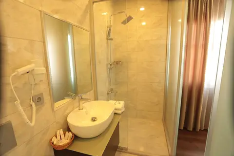Ferman Pera Hotel in Fatih — foto 7