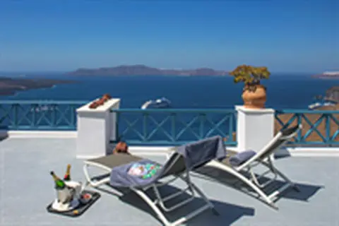 Golden Grey Goose in Φηρά Θήρας
