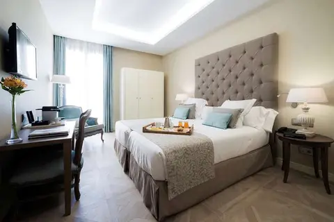Lamaro Hotel in Barcelona — foto 5