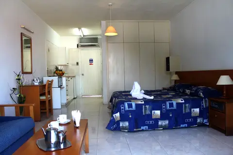 Sunny Hill Hotel Apartments in Paphos — foto 21