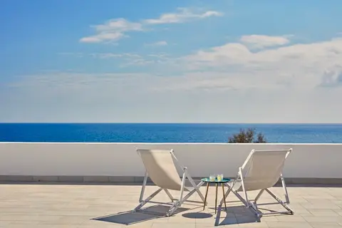 Aqua Blue Hotel - Member Of KD Hotels & Resorts in Santorini Sky, Luxury Resort, foto 6