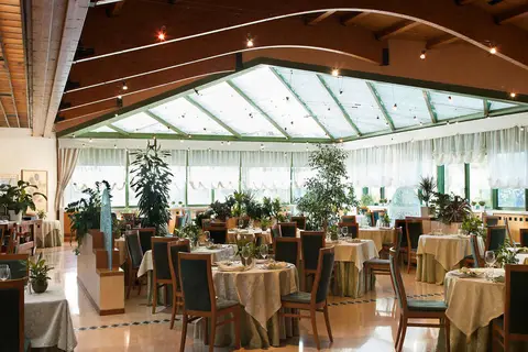 Hotel Leonardo Da Vinci Erba in Erba — foto 20