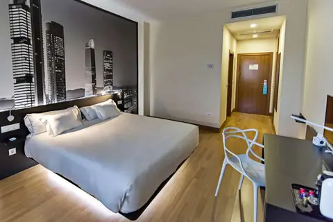 B&B Hotel Madrid Aeropuerto T4 in San Sebastián de los Reyes — foto 13