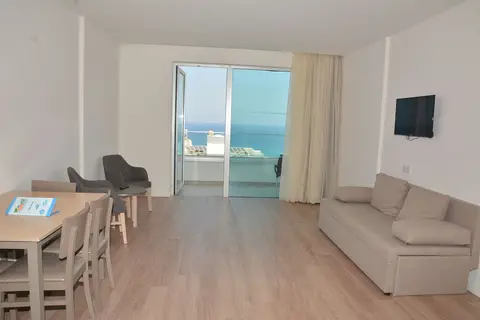 Melini Hotel Suites in Παραλίμνι — foto 7