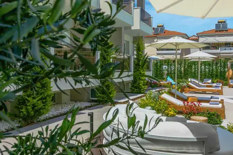Mirablue Luxury Residences in Πευκοχώρι — foto 13