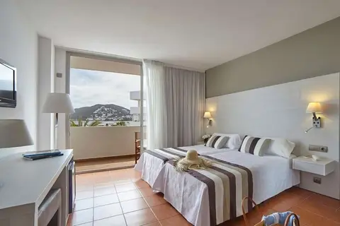 Hotel Tres Torres in Santa Eulària des Riu, foto 13
