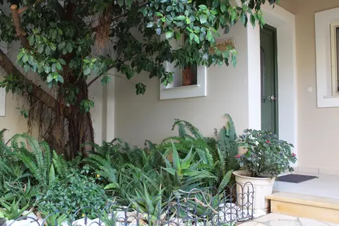 Nostimon Emar in Λουρδάτα — foto 13