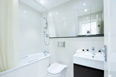 Ashburn Court Apartments in Londen — foto 26