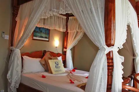Patatran Village Hotel in La Passe — foto 11