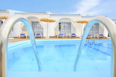 Neptuno Bungalows in La Oliva — foto 3