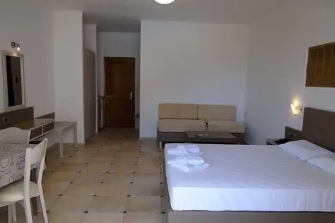 Perla Beach in Agia Marina, foto 30